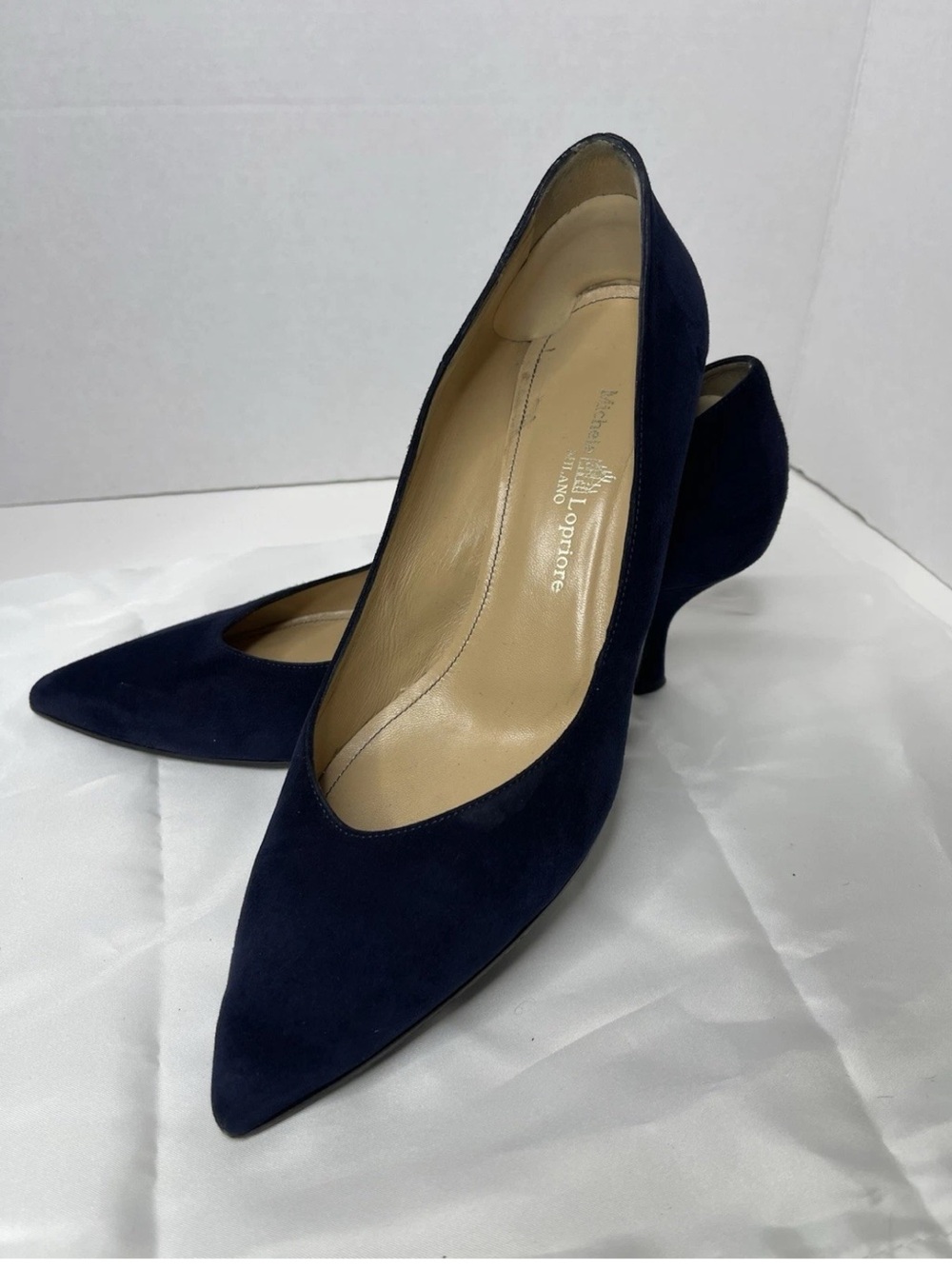 Michele Lopriore Navy Suede Pointed Toe Kitten Heel Pumps Shoes Italy 40 US 9